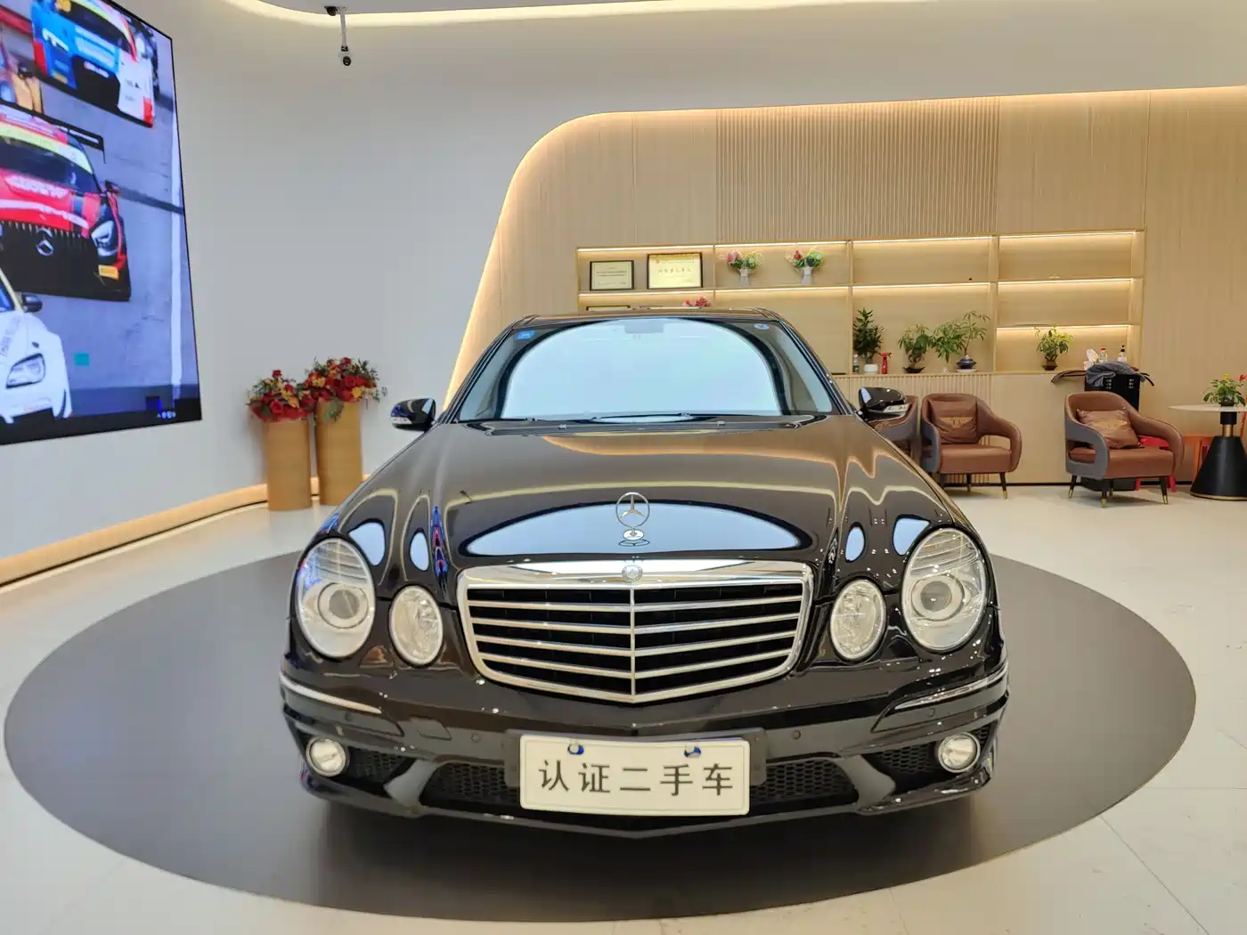 Mercedes-Benz E-Class 2008 Model E 280 Personality Sport Edition фото 2