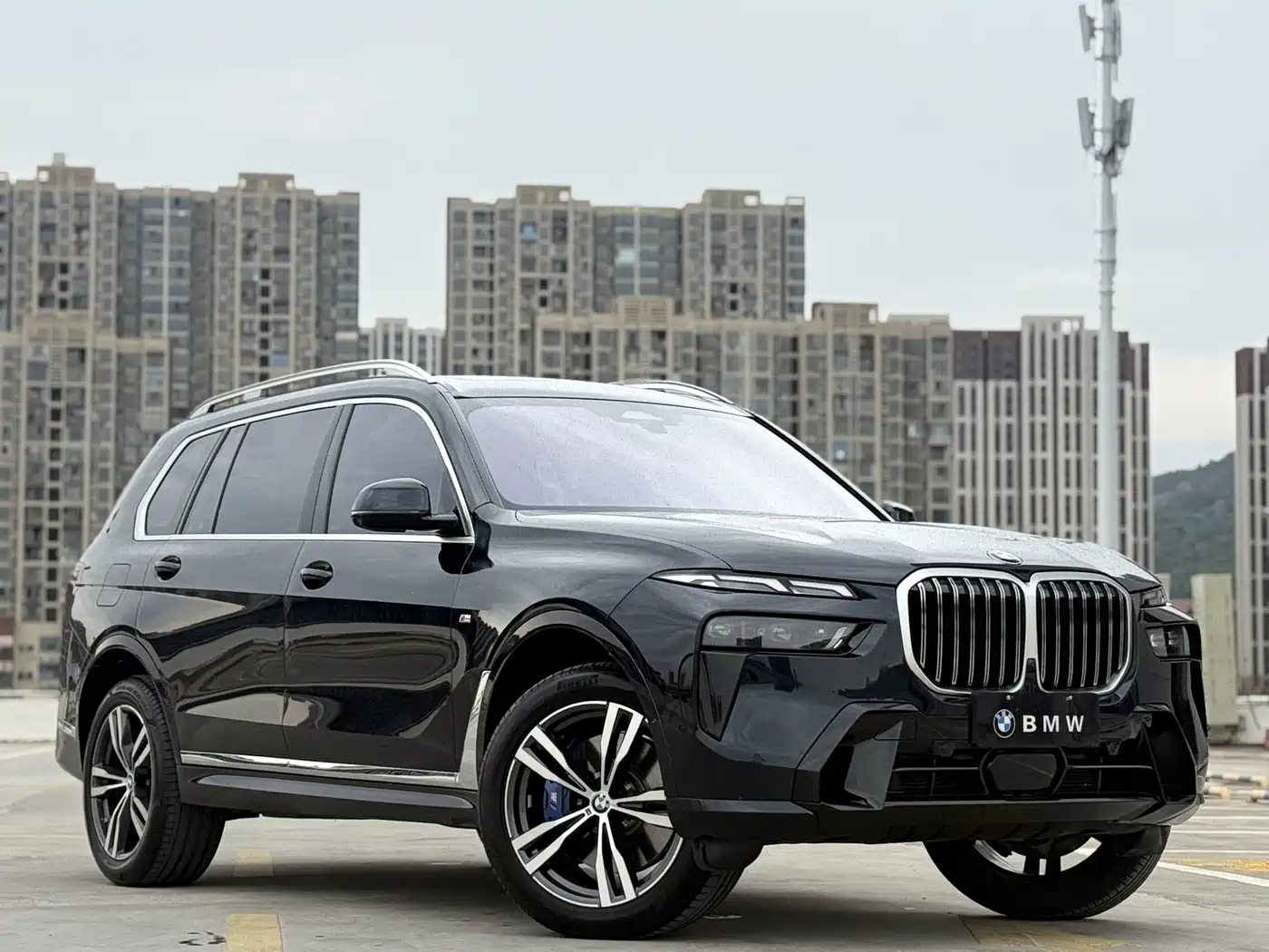 2025 BMW X7