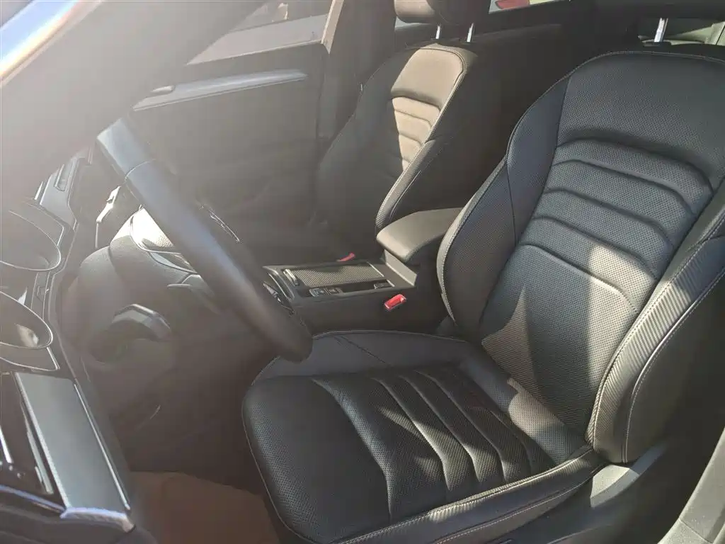 Volkswagen FAW-Volkswagen CC 2019 330TSI Charming Appearance (China V) фото 7