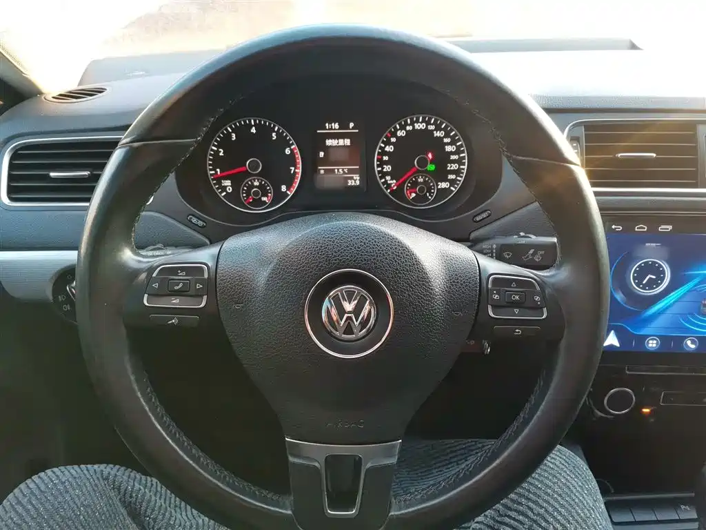 Volkswagen Sagitar 2014 1.4TSI Automatic Luxury фото 8