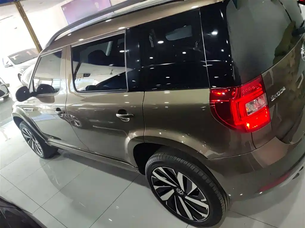 Škoda Yeti 2017 TSI280 DSG Advance фото 5