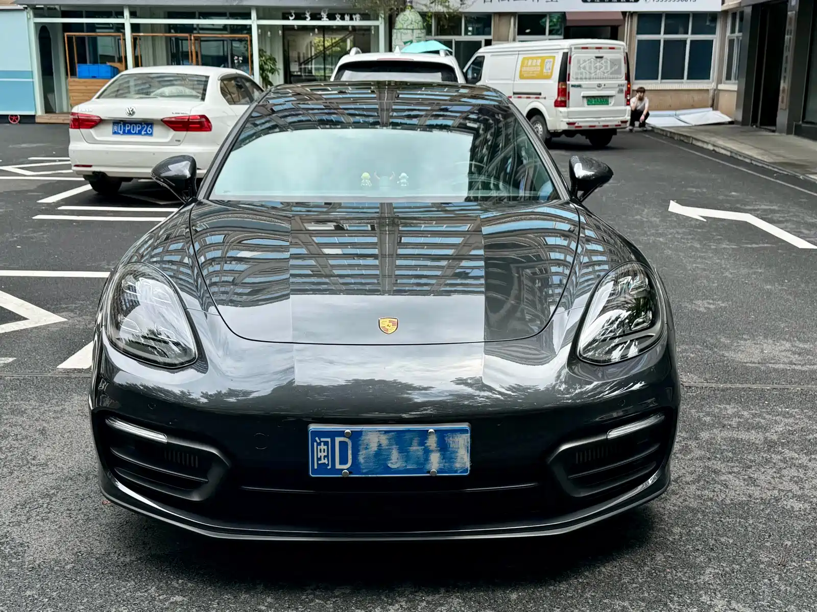 صورة 2 - Porsche Panamera
