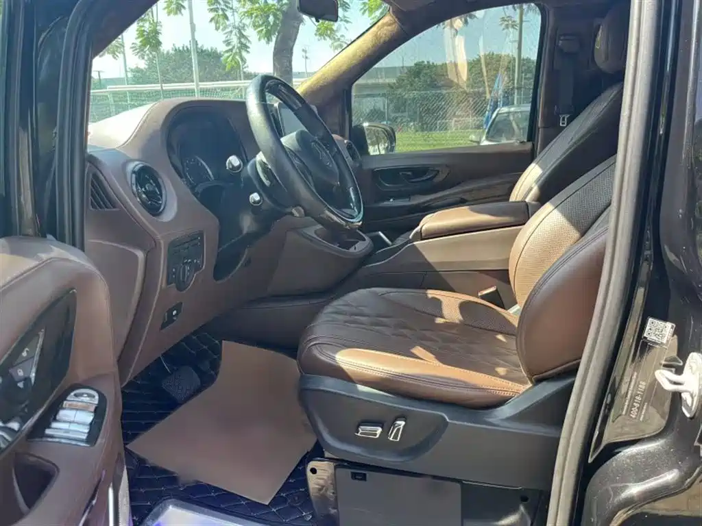 Mercedes-Benz Vito 2021 2.0T Elite 7-Seater фото 16