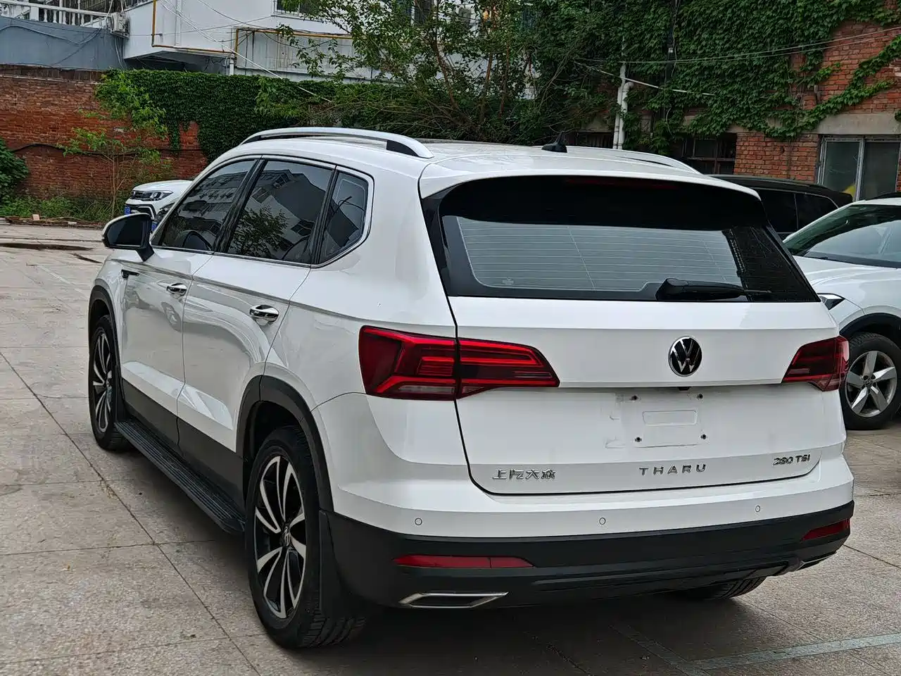 Volkswagen Tharu 2022 280TSI FWD Luxury Edition фото 4