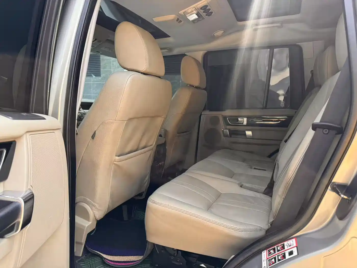 Land Rover Discovery 2010 3.0TDV6 HSE Diesel фото 6