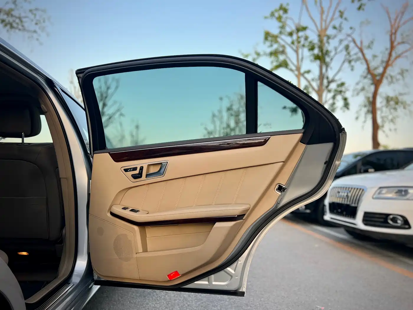 Mercedes-Benz E-Class 2011 E 300 L Elegance фото 26
