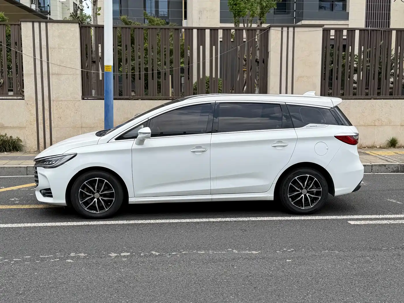 BYD Song MAX 2017 2017 1.5T Auto Smart Elite 7-Seater
