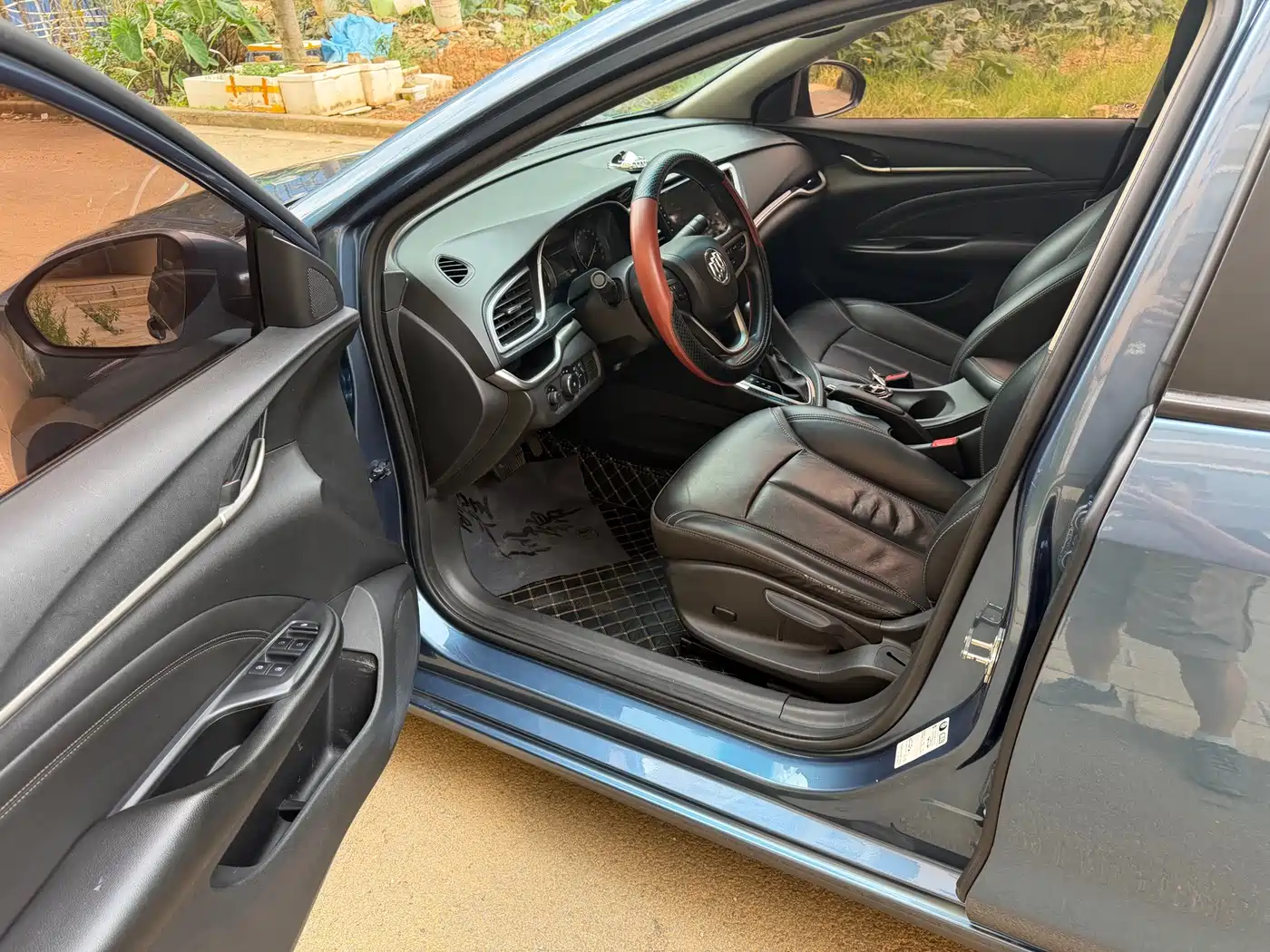 Photo 8 - Buick Excelle