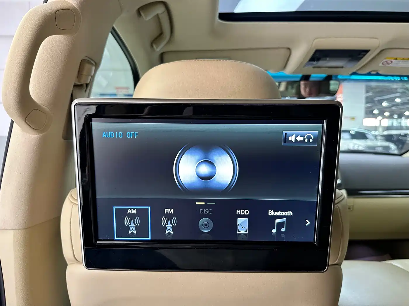 Toyota Land Cruiser 2016 4.6L Automatic VX-R фото 22