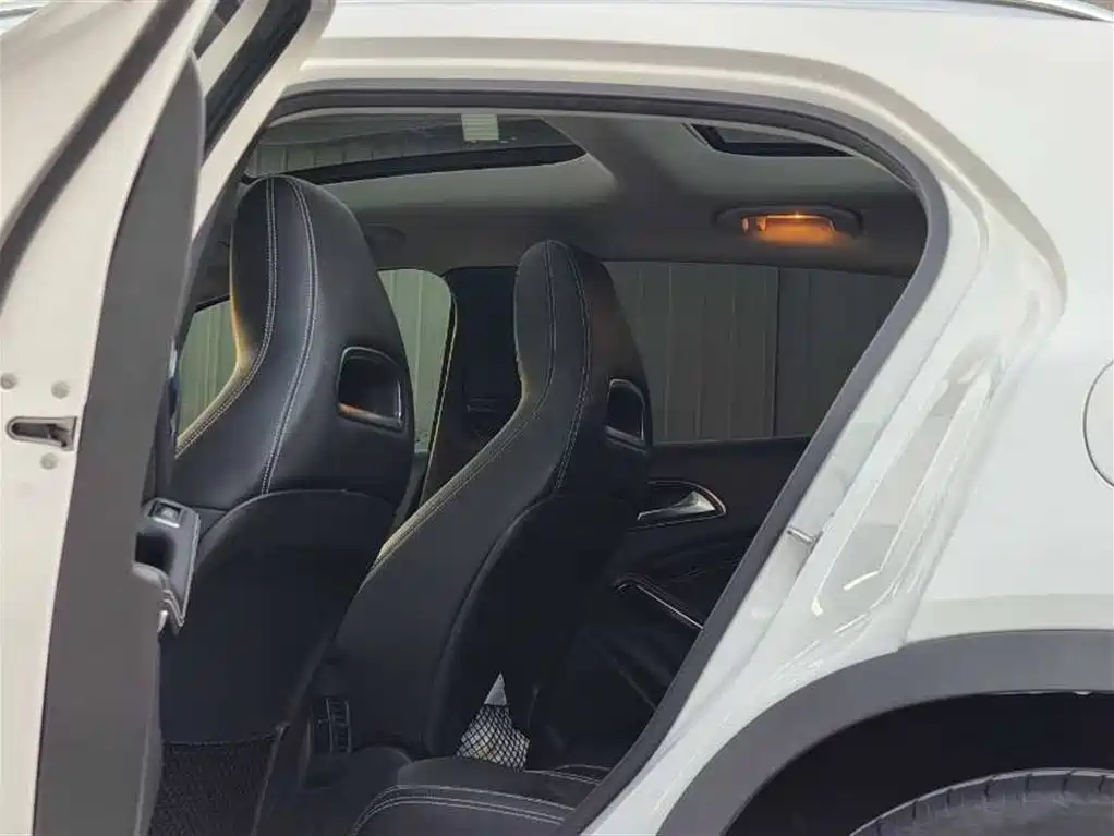 Mercedes-Benz GLA 2019 GLA 200 Fashion фото 8