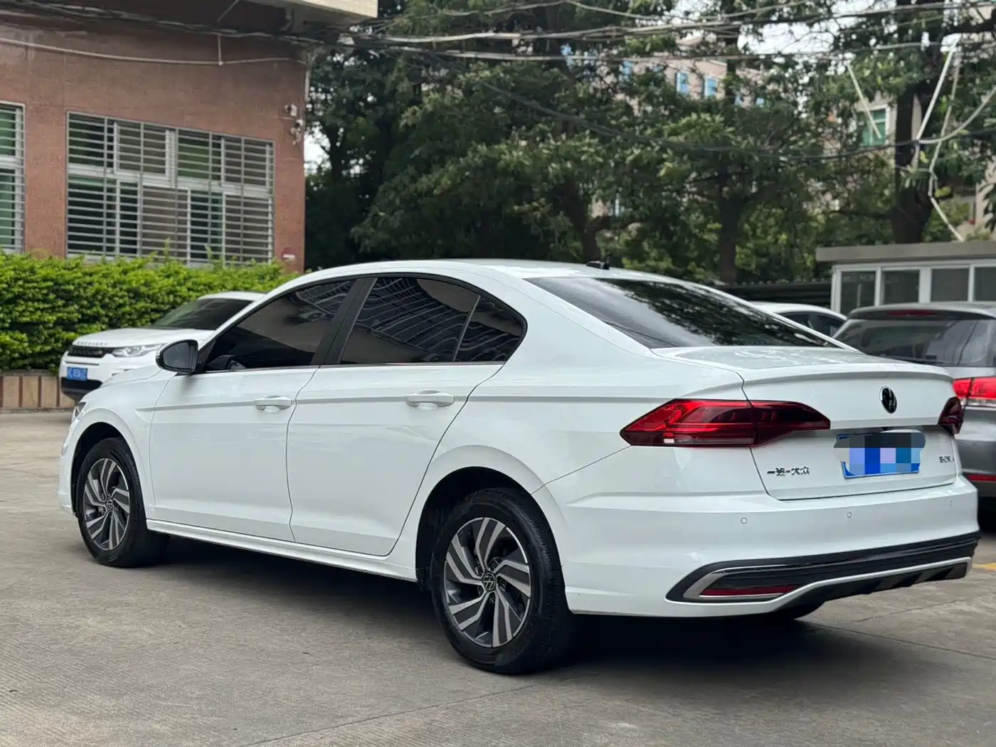 Volkswagen Bora 2025 200TSI DSG Joy Ride Navigation Edition фото 3