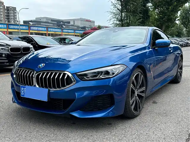 BMW 8 840i, двухдверное купе, M Спорт-пакет