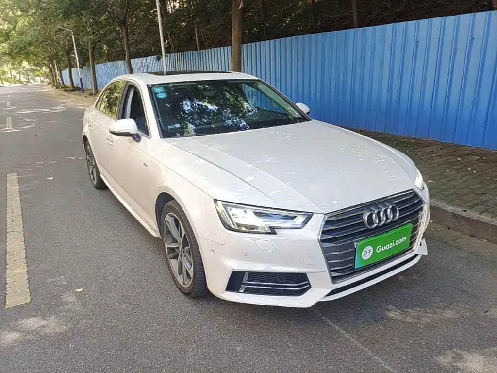 Фото 4 - Audi A4L