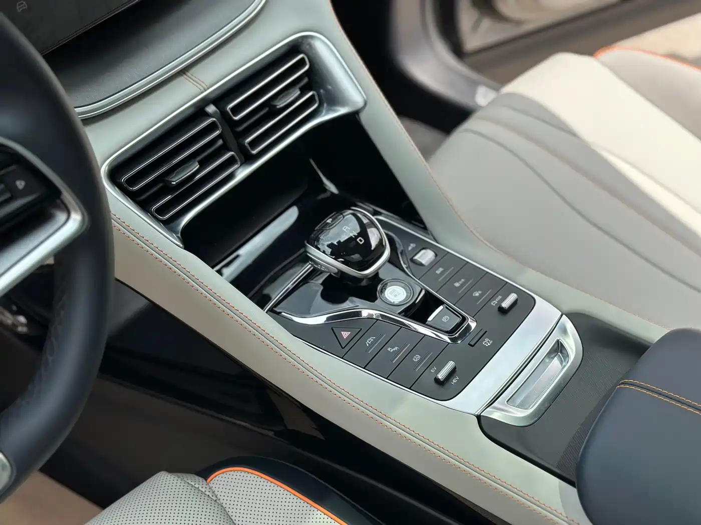 BYD Song PLUS PHEV 2021 DM-i 110KM Flagship PLUS фото 14