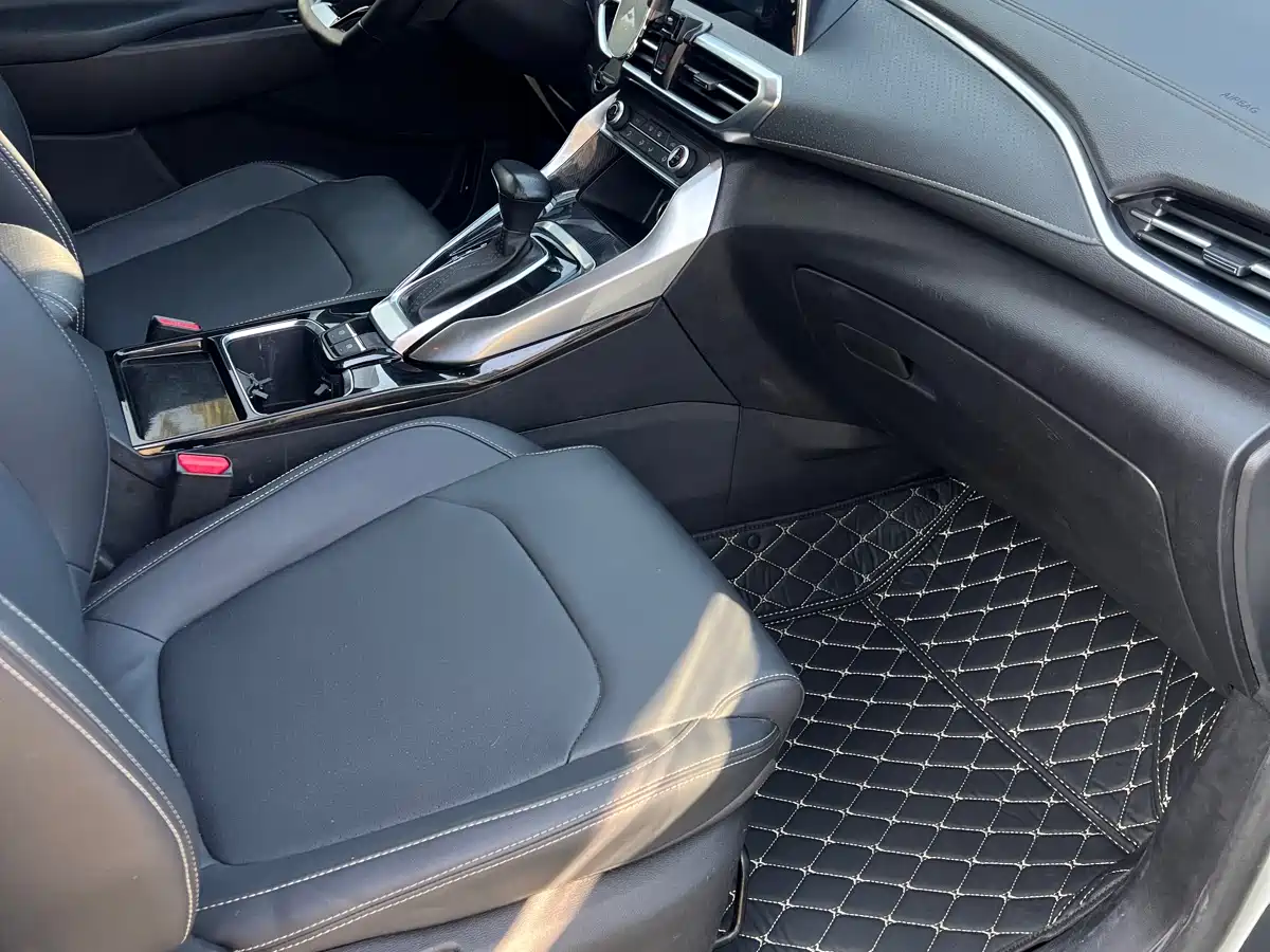 SAIC MAXUS CHASE G50