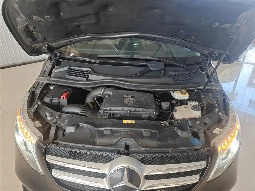 Mercedes-Benz V-Class 2020 V 260 Navigator Edition фото 10