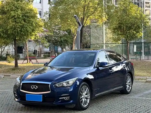 INFINITI Q50L
