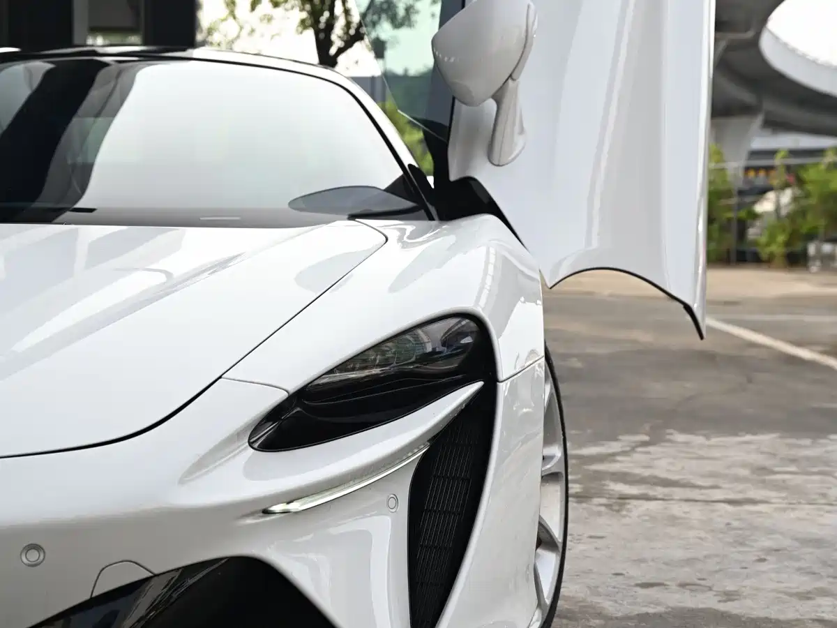 McLaren Artura 2025 2023 3.0T Hybrid Standard