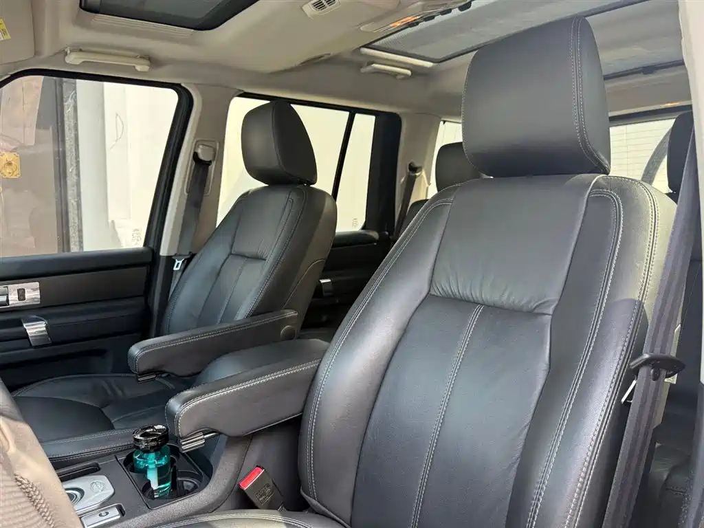 Land Rover Discovery 2015 3.0 SDV6 HSE Diesel фото 30