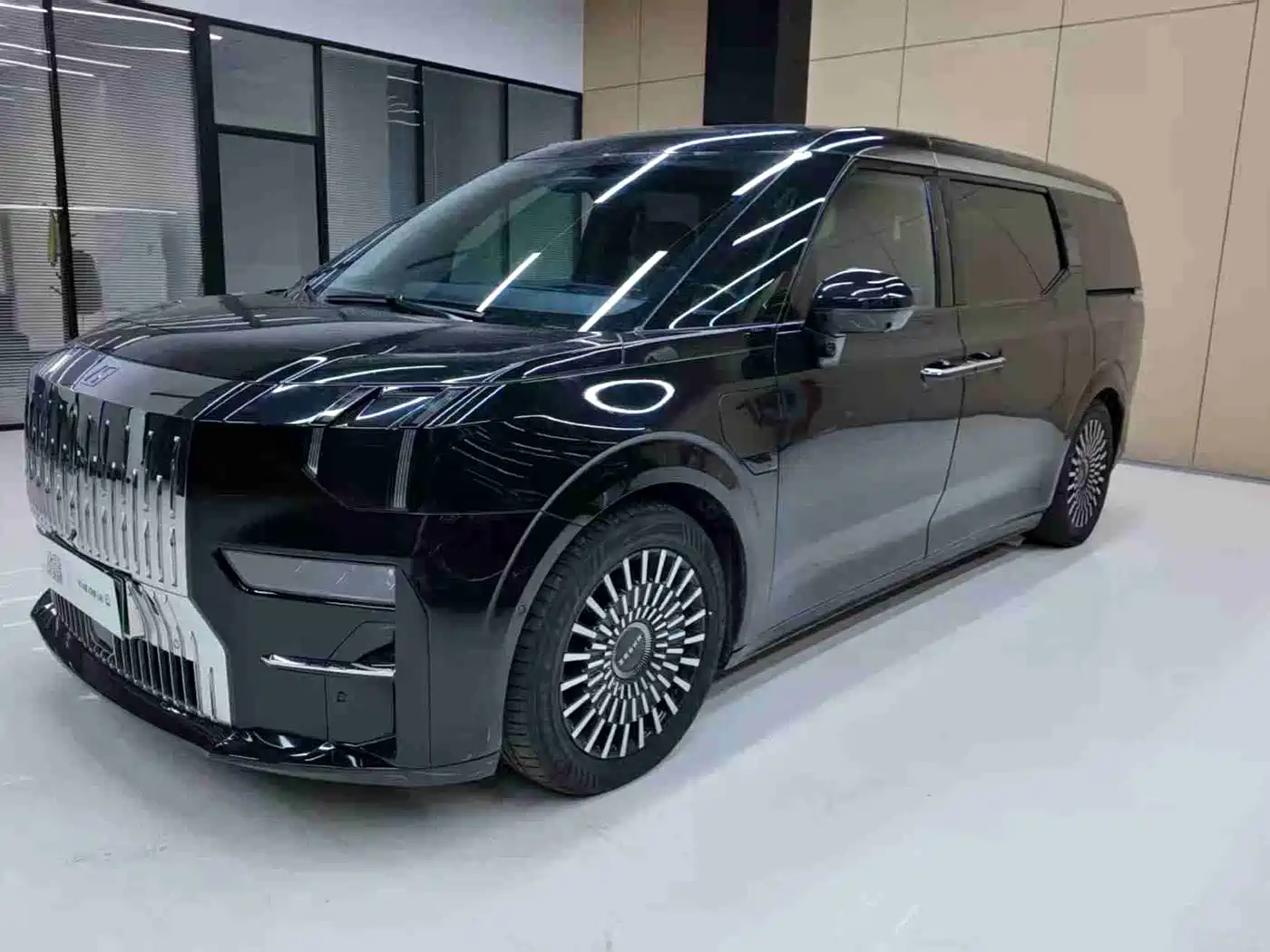 ZEEKR EXTREME KRYPTON 009