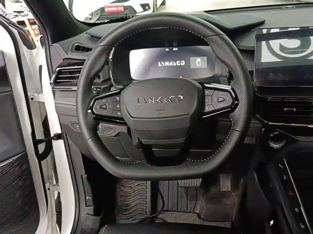 Lynk & Co 06 2023 Remix 1.5T Power Halo фото 11