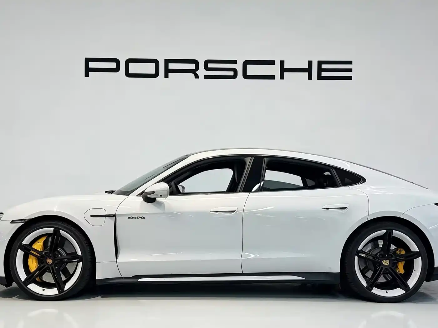Porsche Taycan 2020 2019 Taycan Turbo