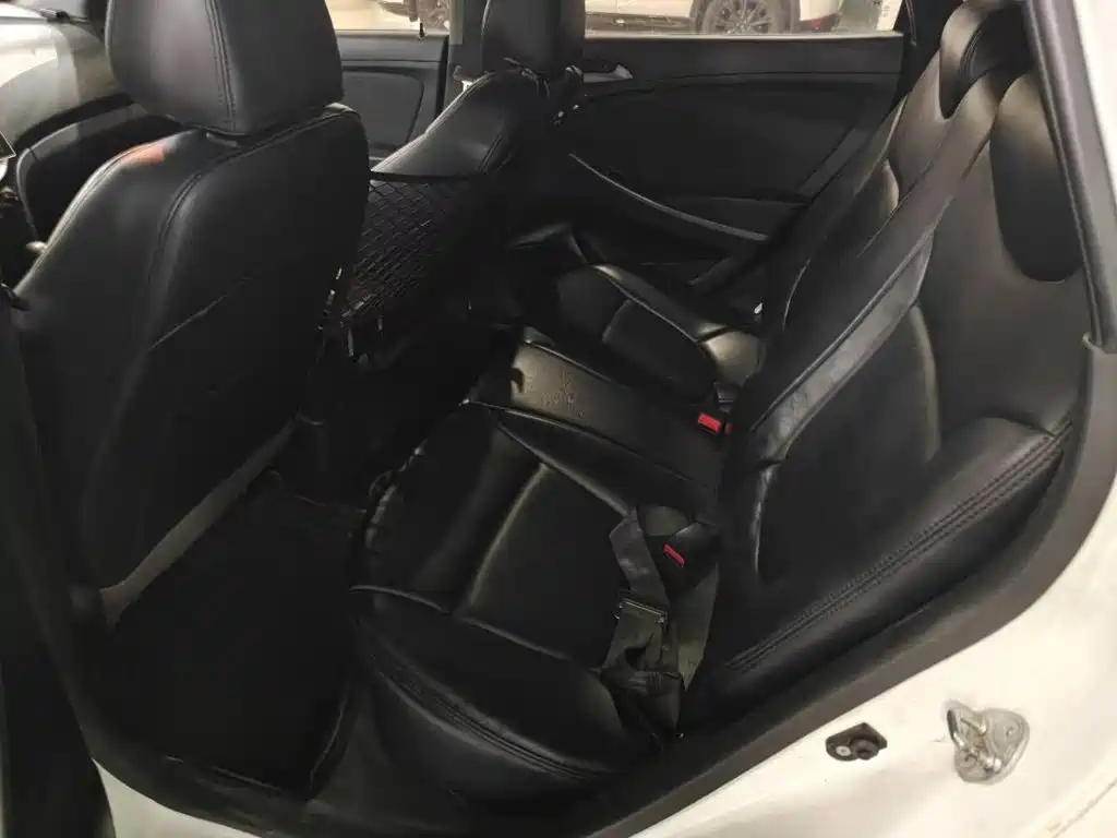 Hyundai Reina 2016 2014 Model 1.4L Automatic GLX