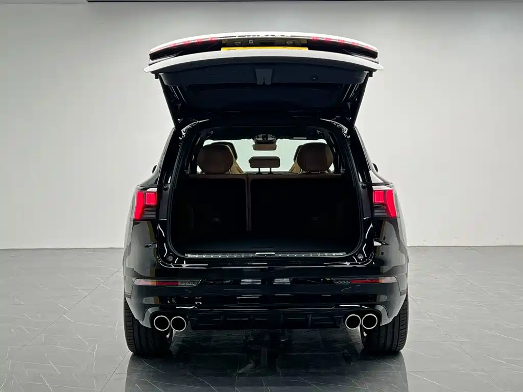 Photo 9 - Lynk & Co 09