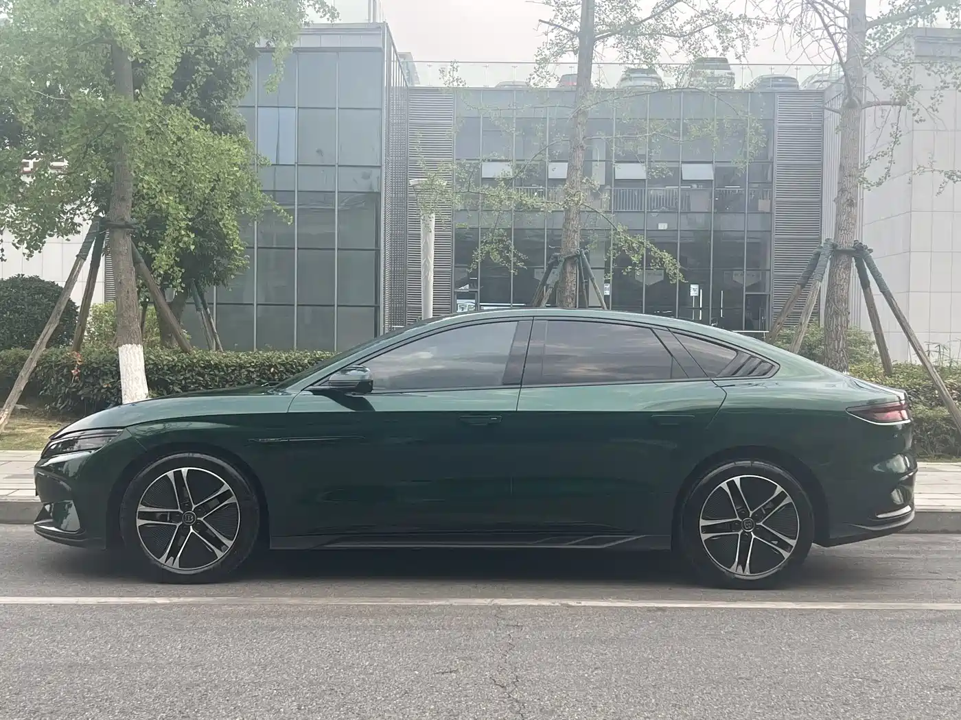 BYD Han 2023 EV Champion Edition 605KM FWD Premium фото 7
