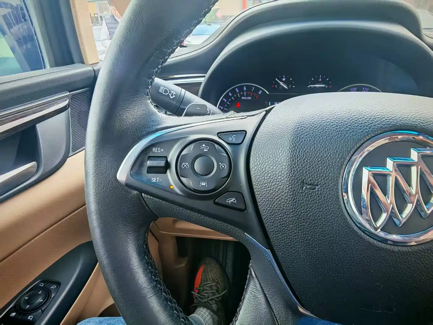 Buick GL8 2017 ES 28T Flagship China V фото 12