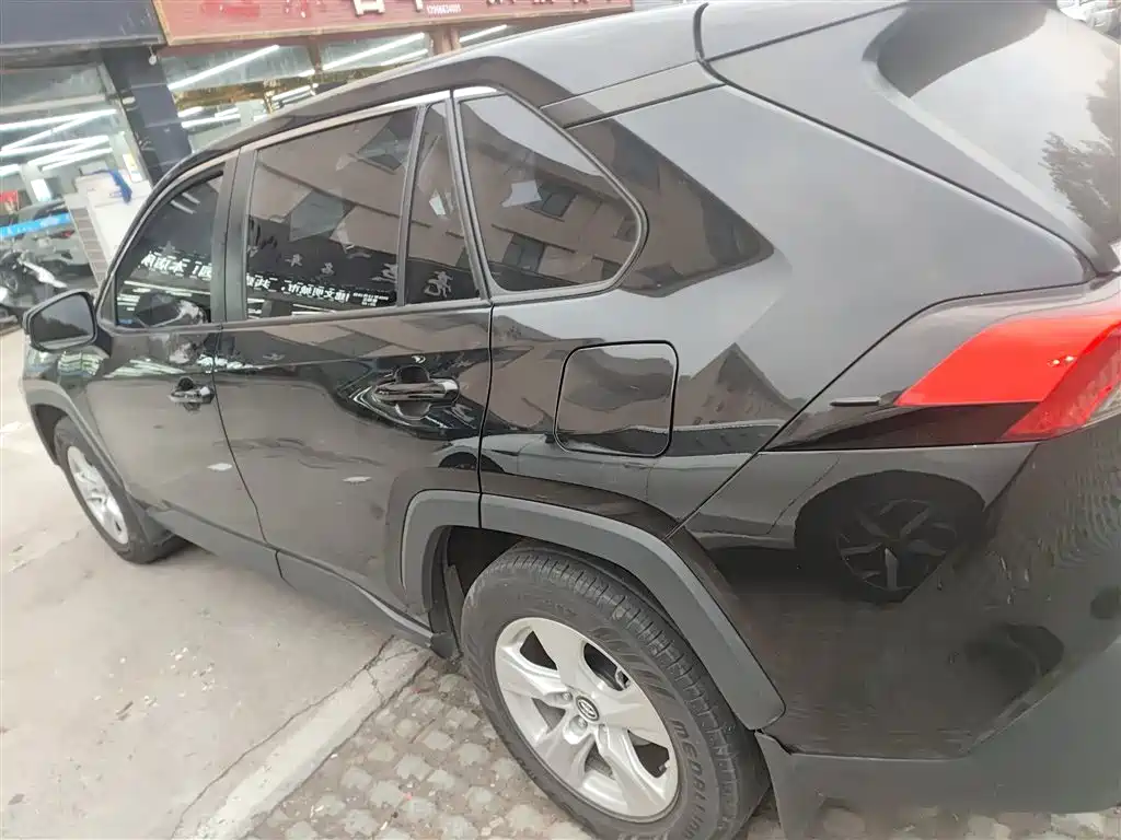 Toyota RAV4 Rongfang 2021 2.0L CVT 2WD Urban фото 5
