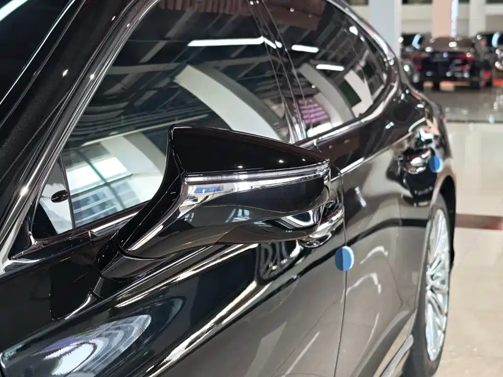 Фото 7 - Lexus LS