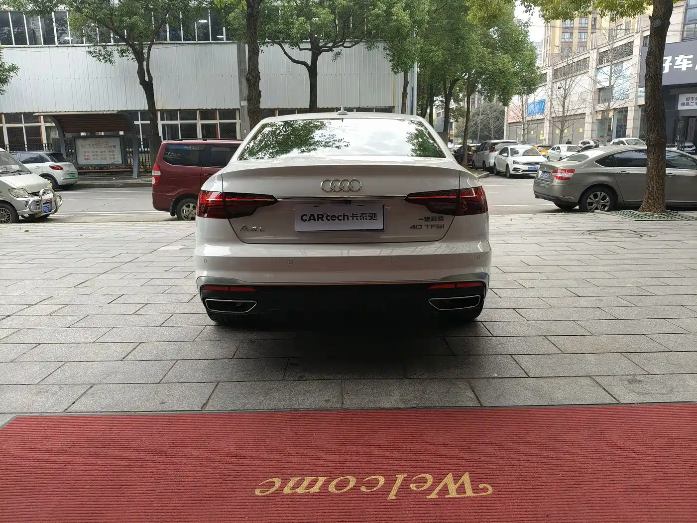 Audi A4L 2025 2 Million Celebration Edition 40 TFSI Fashion Dynamic фото 2