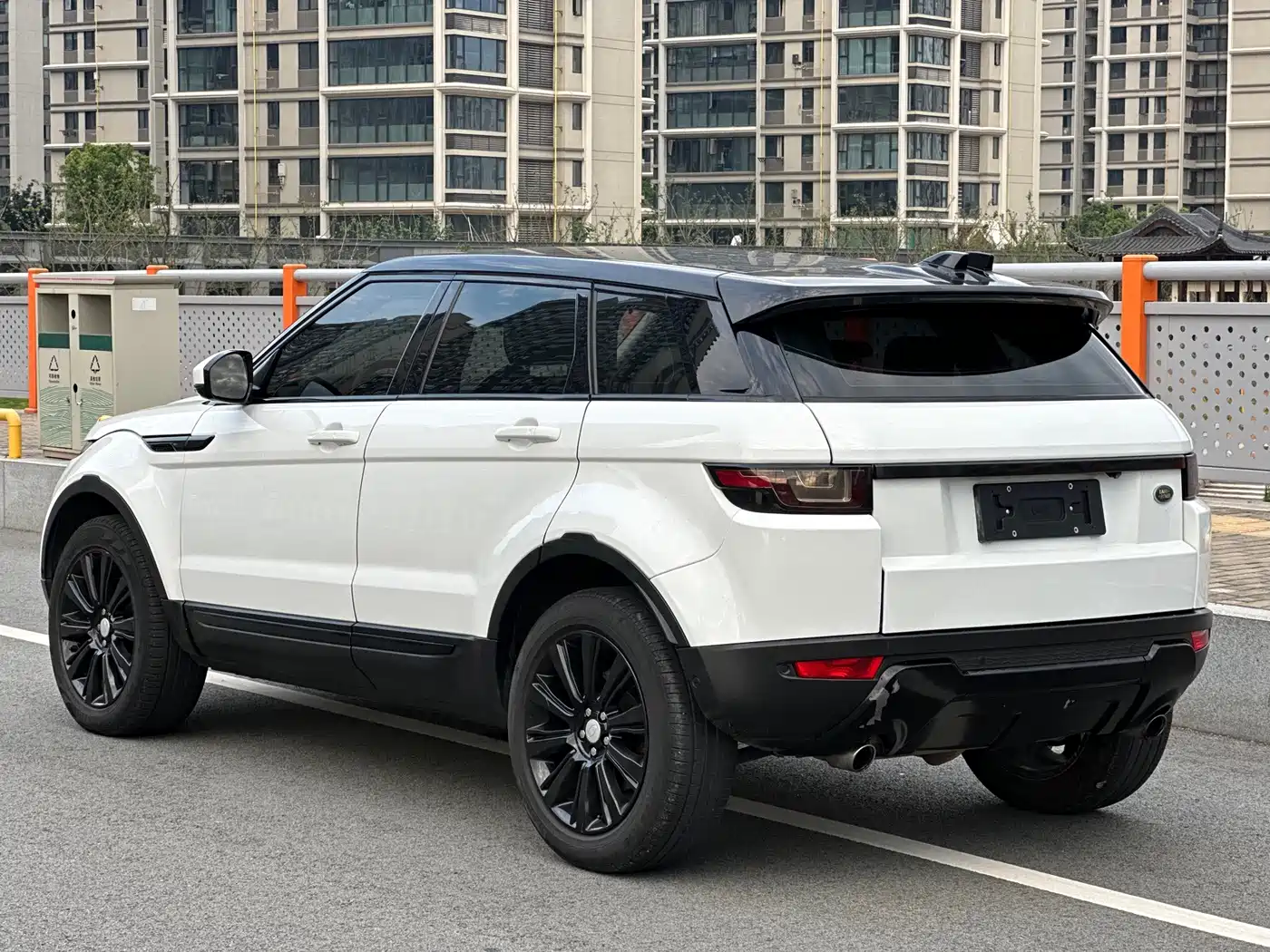 Land Rover Range Rover Evoque 2018 240PS SE Smart Edition фото 15