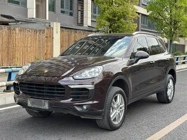 PORSCHE CAYENNE