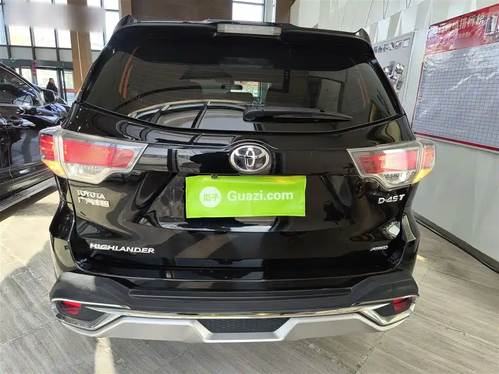 Toyota Highlander 2015 2.0T AWD Elite Edition 7-seater фото 5