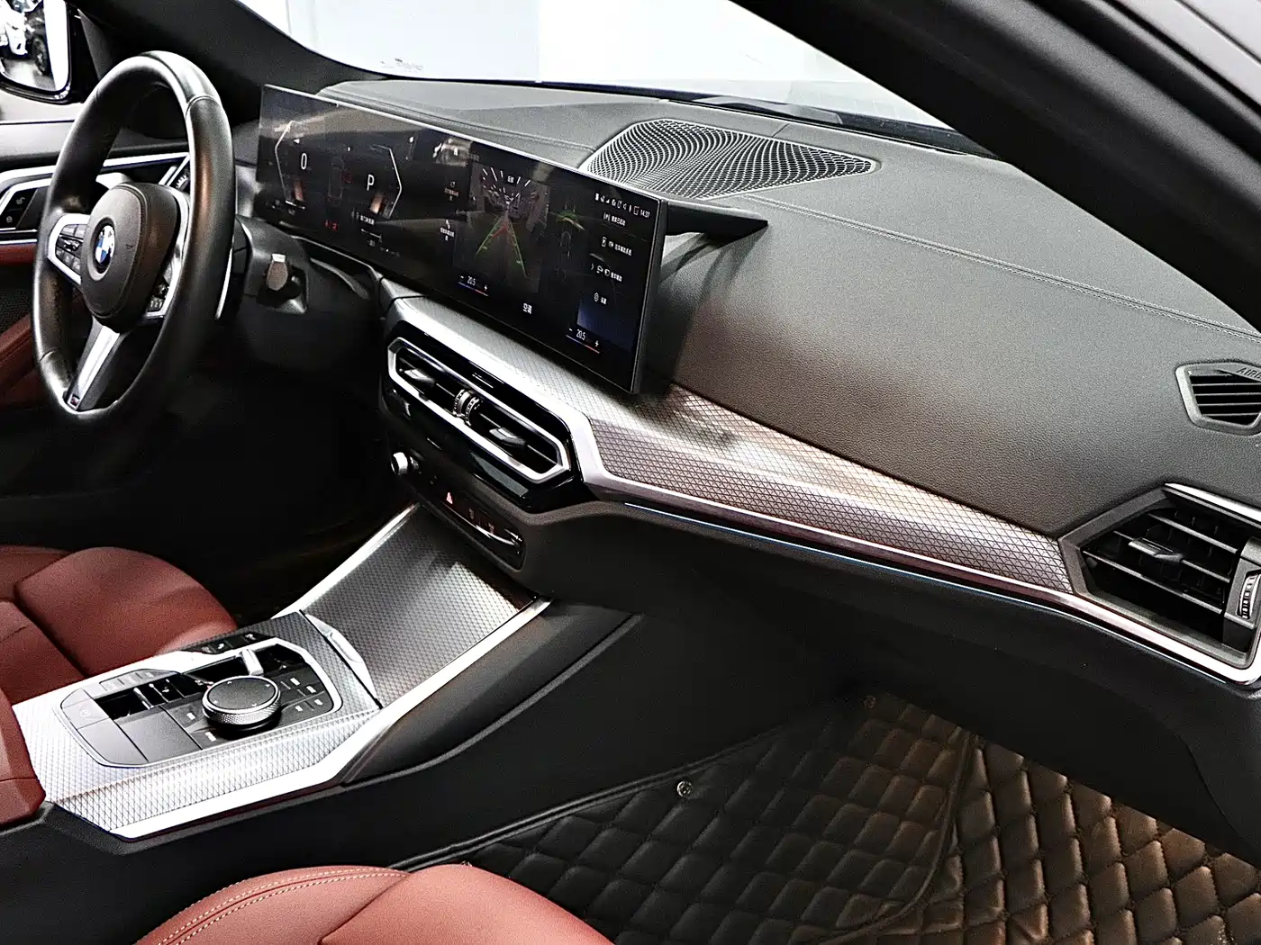 BMW 4 Series 2023 425i Gran Coupe M Sport Shadowline Package фото 15