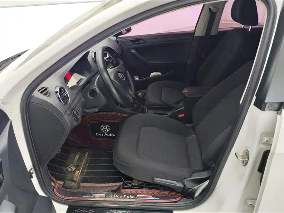 Volkswagen Jetta 2017 1.4L Manual Fashion фото 9
