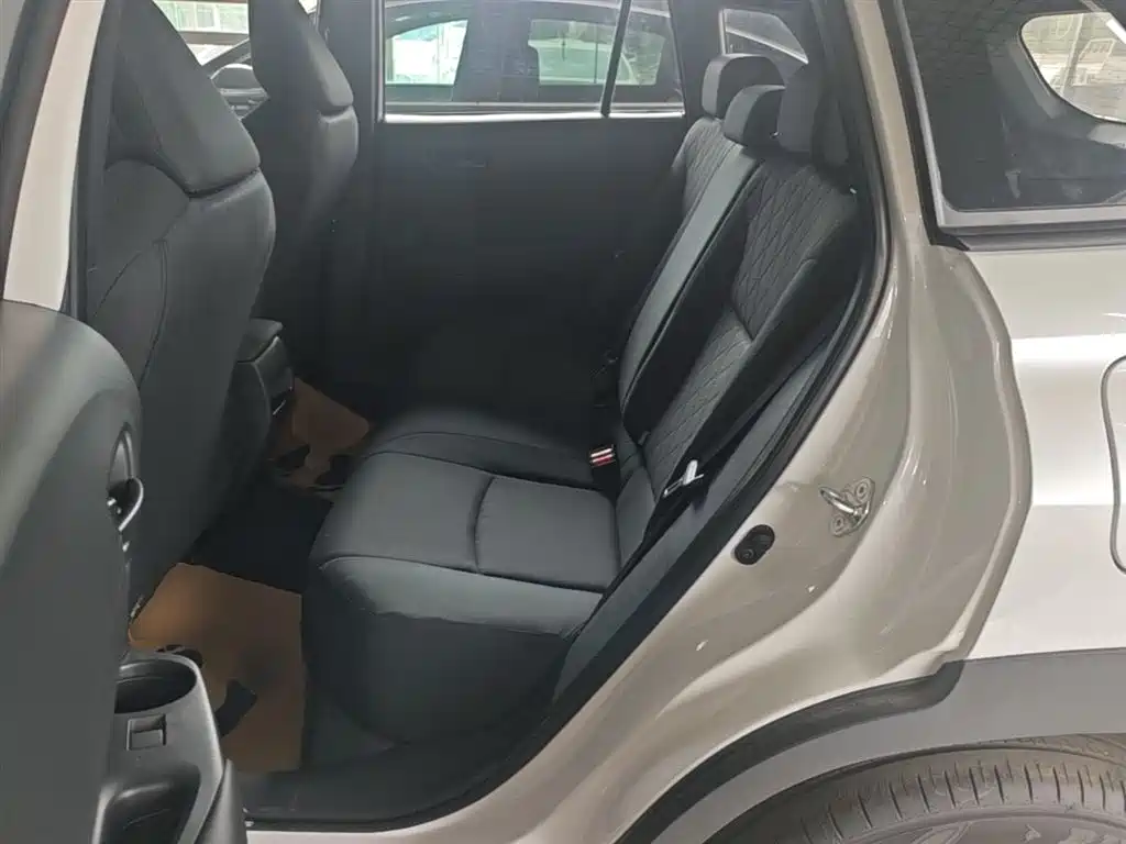Toyota Corolla Cross 2025 2.0L Pioneer Edition фото 17