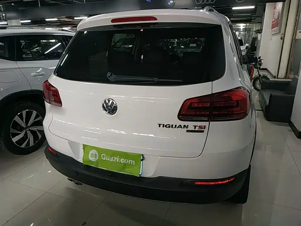Volkswagen Tiguan 2013 1.8TSI Auto 4WD Luxury фото 6