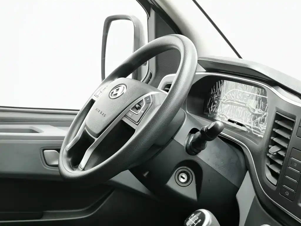 Photo 22 - SAIC Maxus Xintu V80