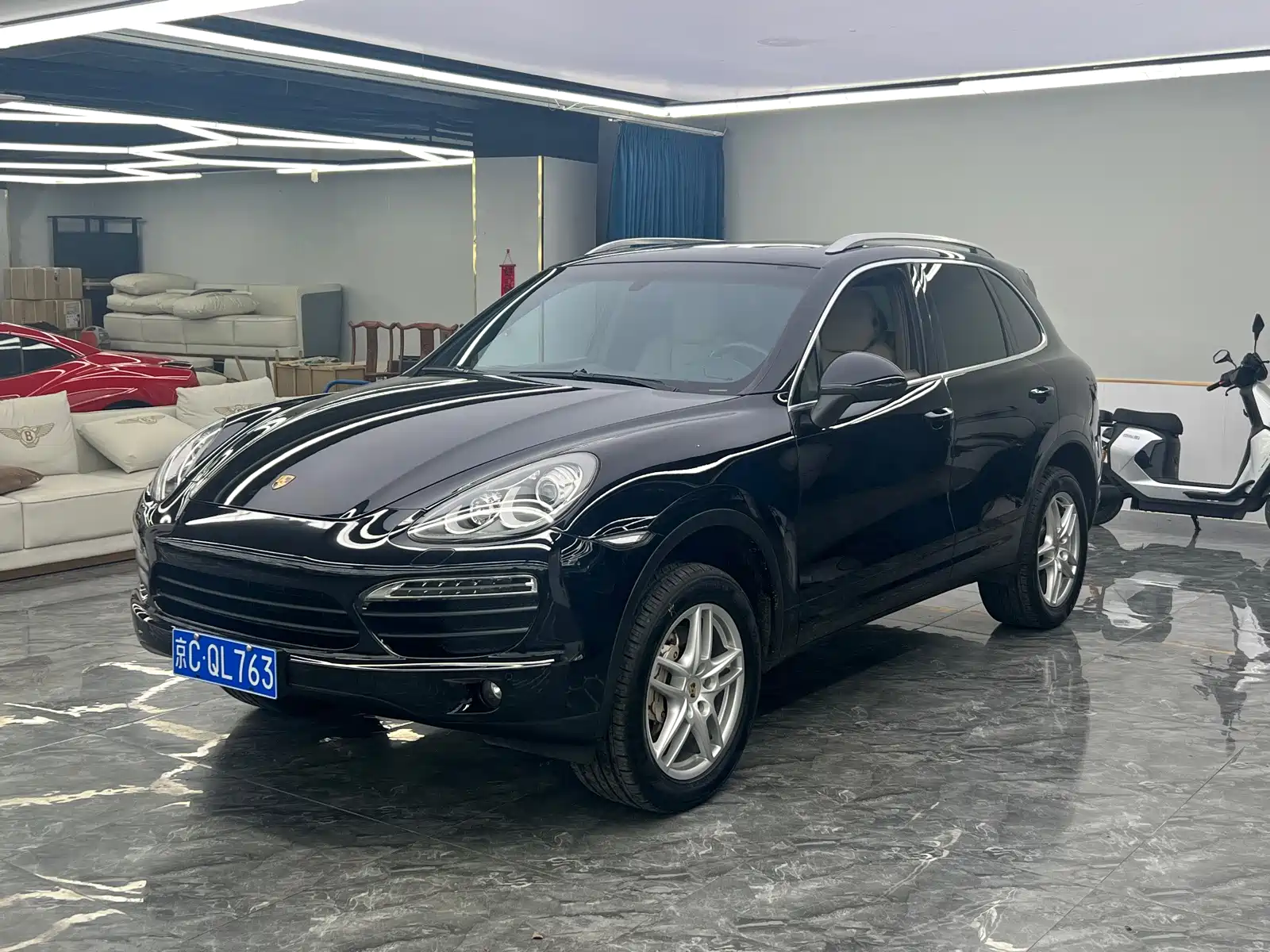 Photo 1 - Porsche Cayenne