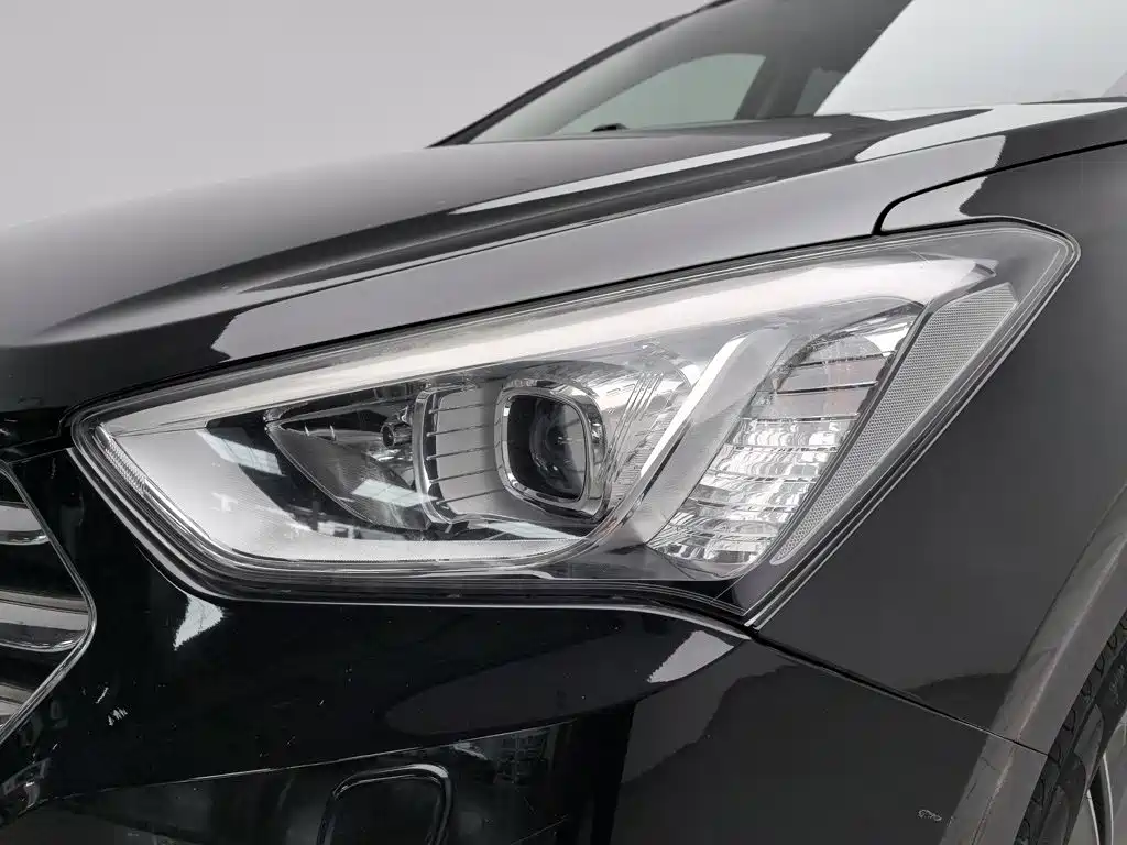 Hyundai Grand Santa Fe 2014 2013 3.3L 7-Seater 4WD Luxury Edition
