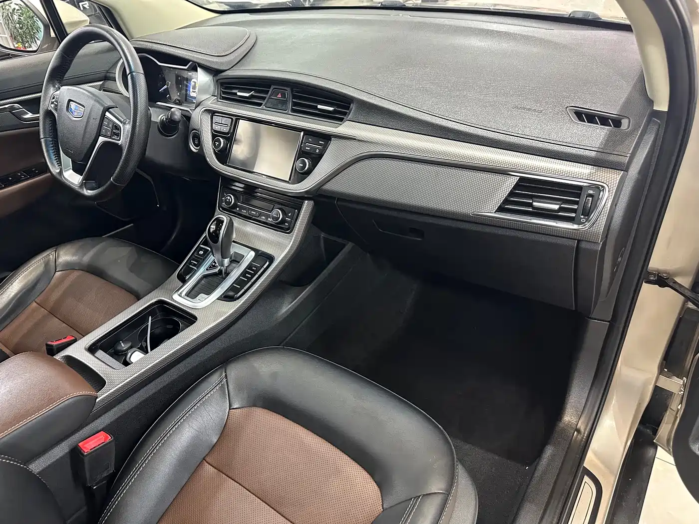 GEELY AUTOMOBILE EMGRAND GS