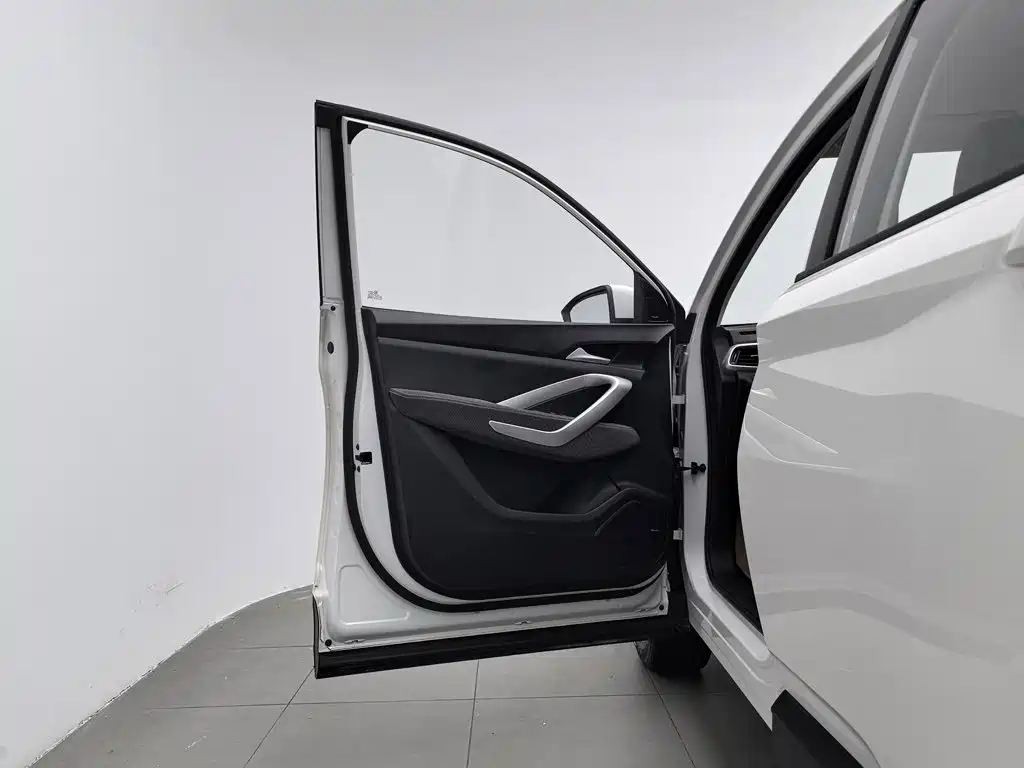 Baojun 530 2020 2020 1.5T Manual Comfort 7-seater