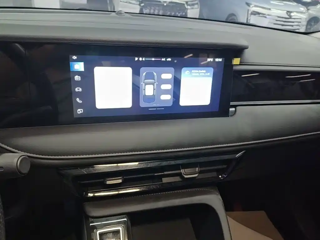 Roewe i5 2025 2023 1.5L CVT Luxury Edition