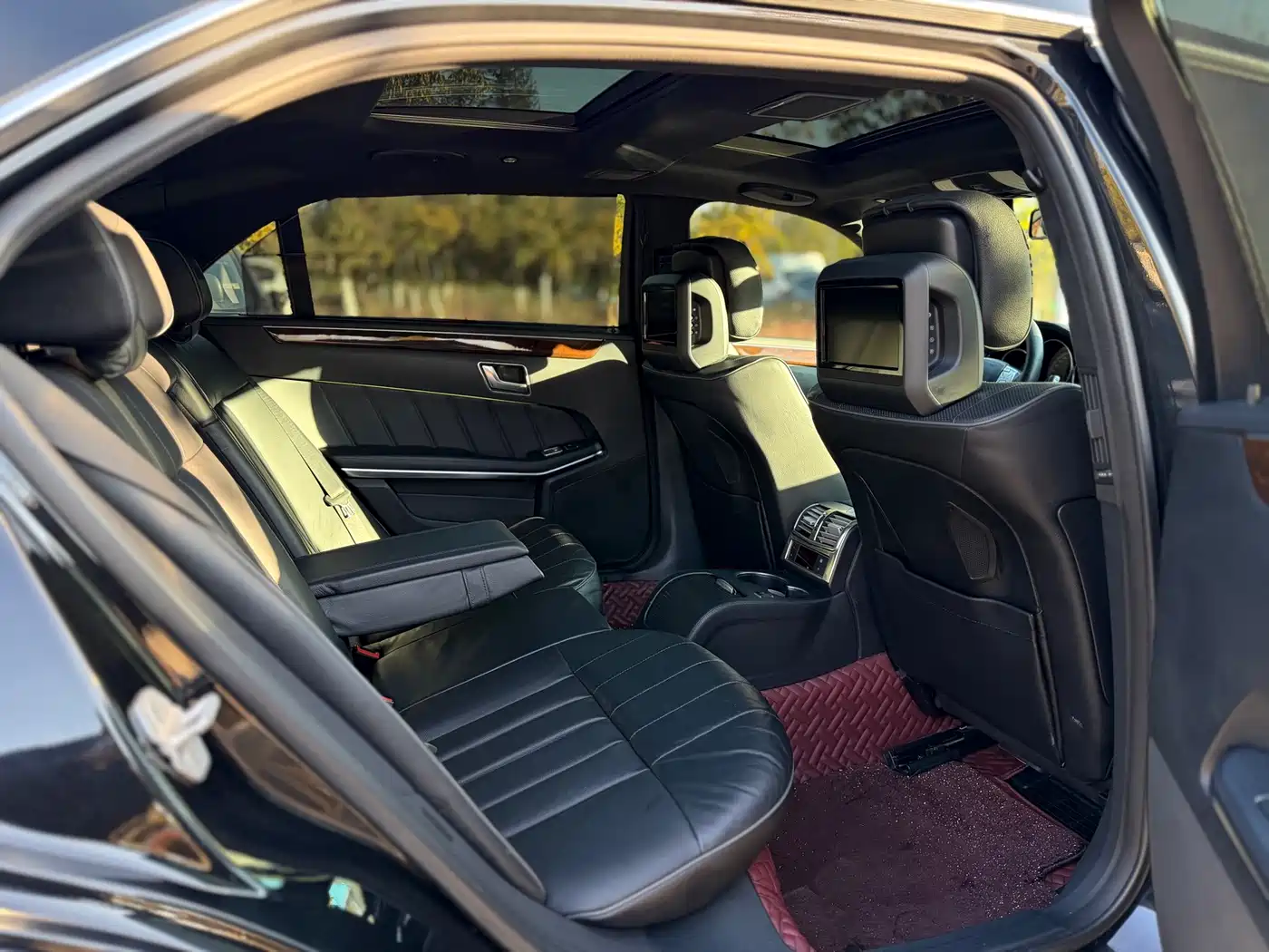 Mercedes-Benz E-Class 2015 E 320 L Luxury 4MATIC фото 16