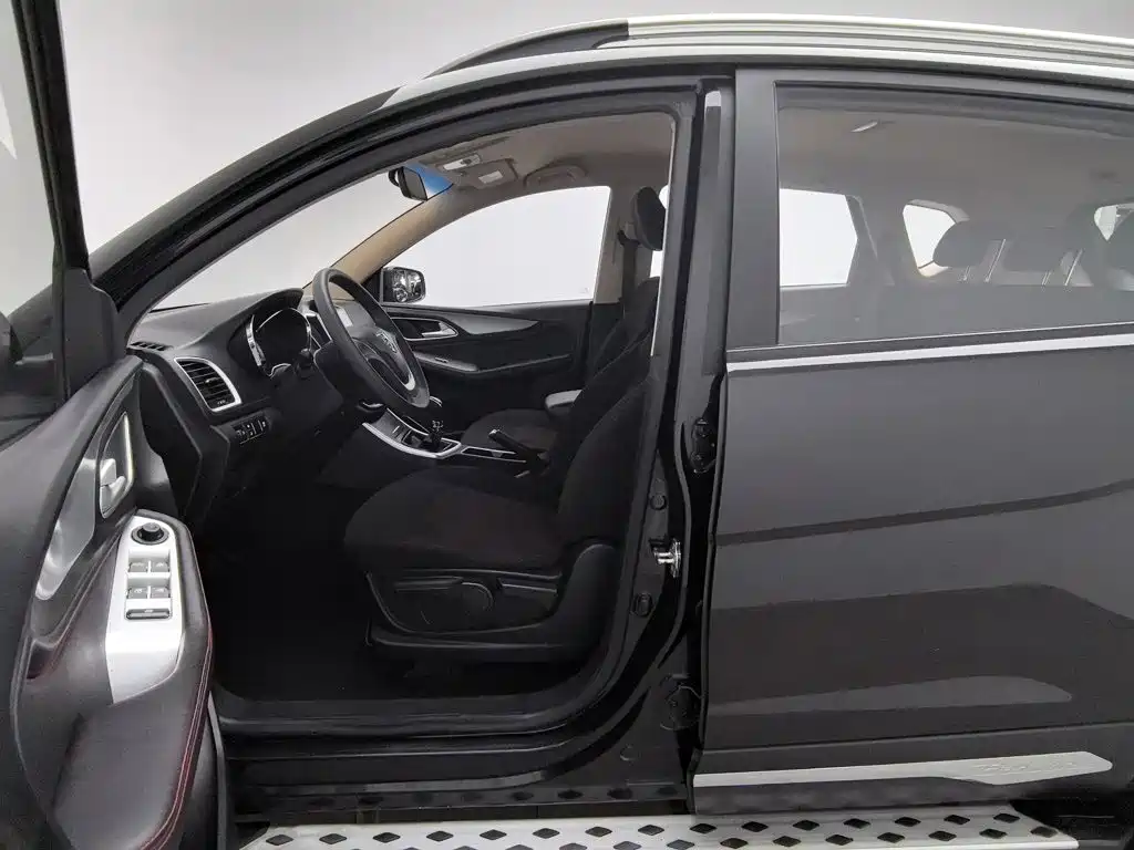 Baojun 560 2015 2015 1.8L Manual Comfort