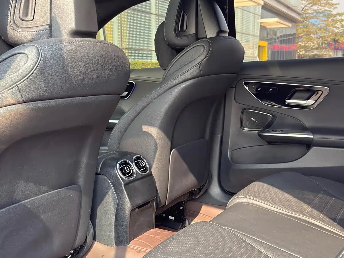 Mercedes-Benz C-Class 2024 Facelift C 200 L Sport фото 9