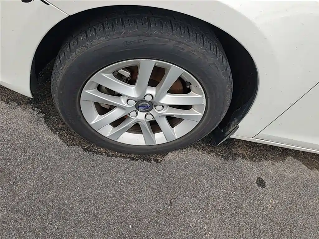 Фото 23 - Volvo S60